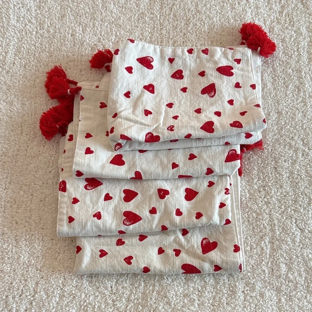 Red Heart Patterned Placemats / set of 4